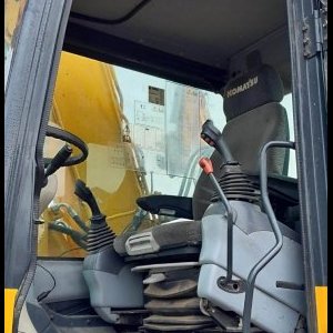 foto Komatsu PW160-7E0