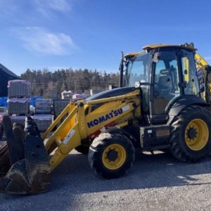 foto backhoe loader Komatsu WB97 R