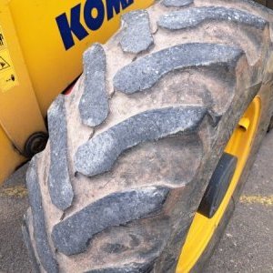 foto Komatsu WB97 S8 backhoe loader