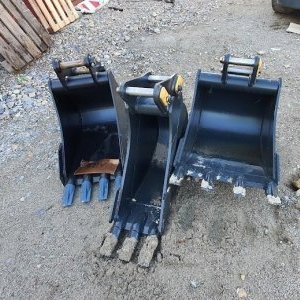 foto Komatsu WB97 SCALE+ crusher bucket backhoe loader 5buckets
