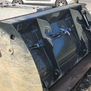 foto Komatsu WB97 SCALE+ crusher bucket backhoe loader 5buckets
